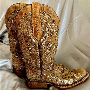 Womens Coral Boots